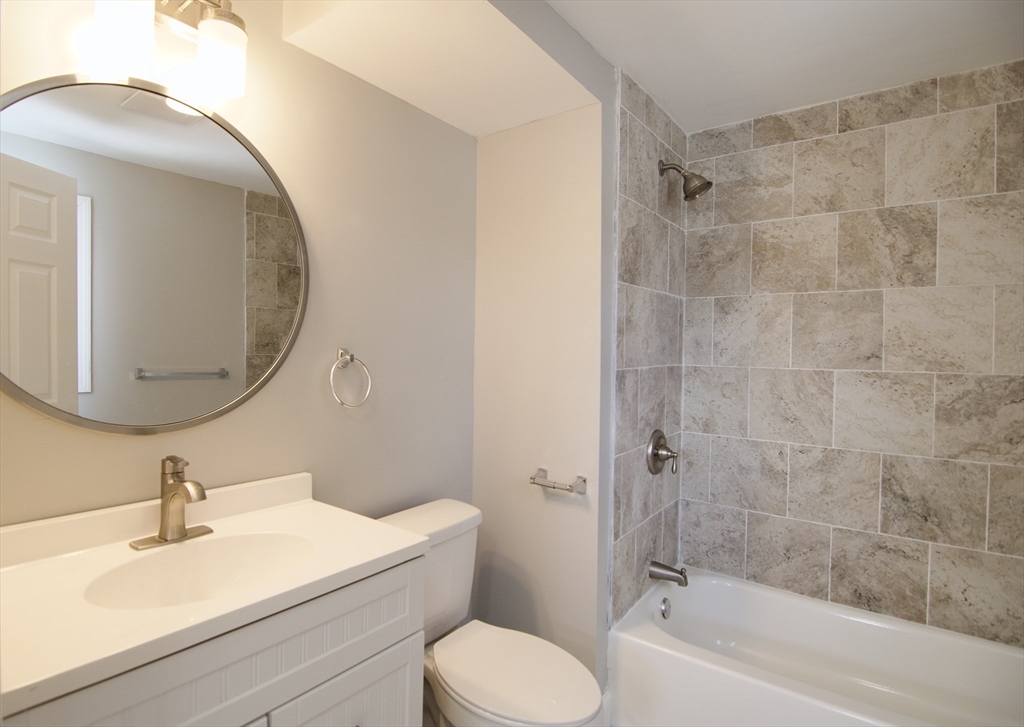 63 Bay Street Springfield, MA 01109 - Photo 13 of 35