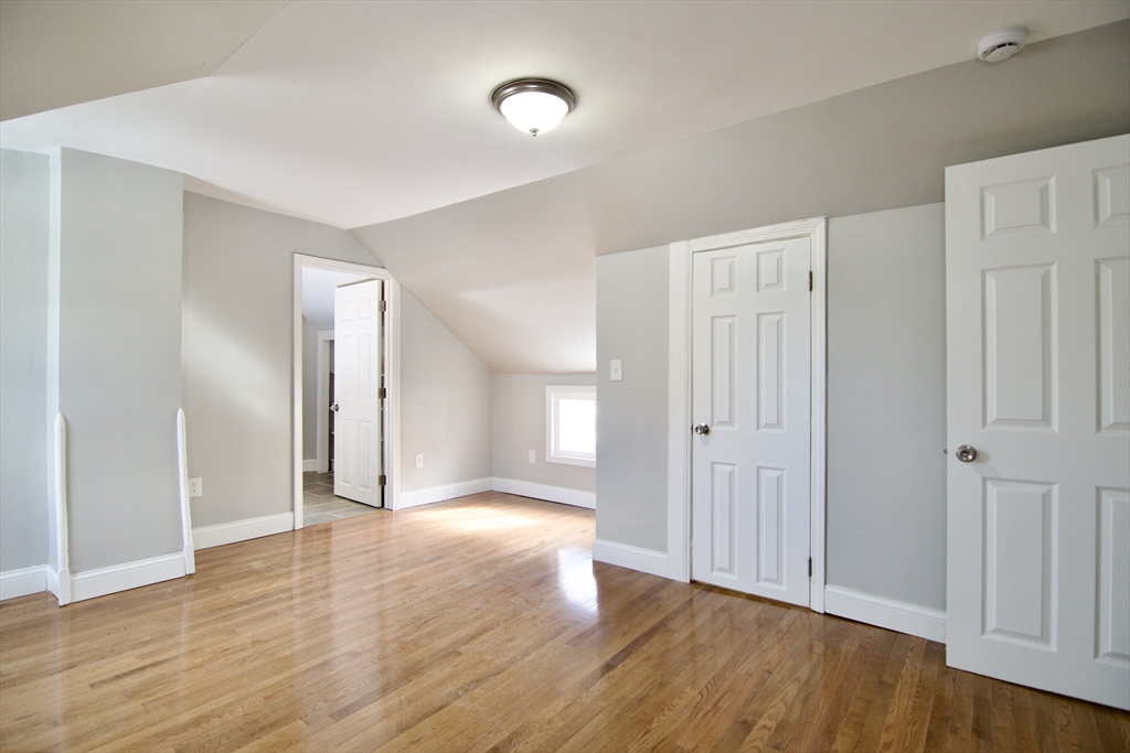 63 Bay Street Springfield, MA 01109 - Photo 21 of 35