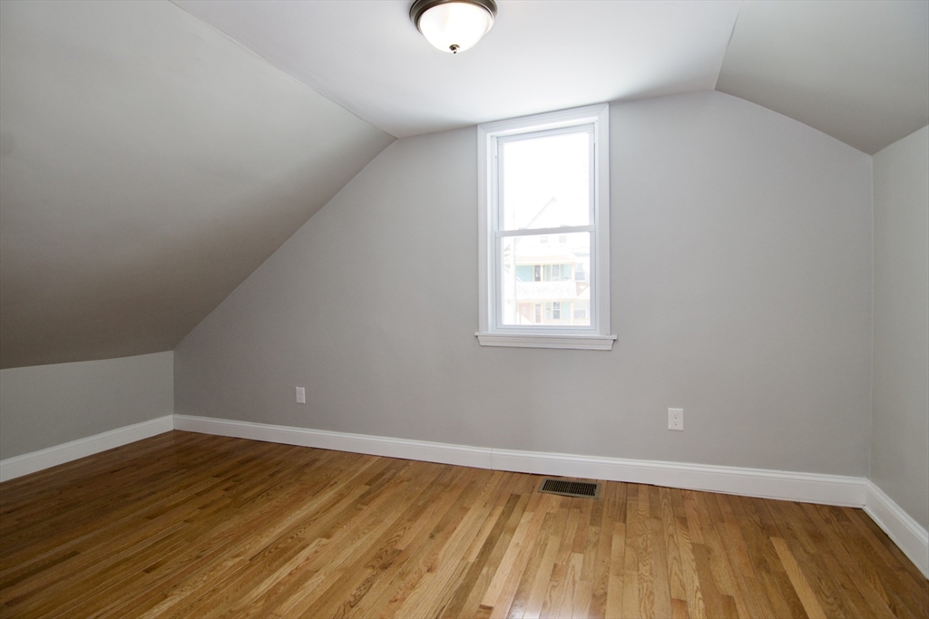 63 Bay Street Springfield, MA 01109 - Photo 25 of 35