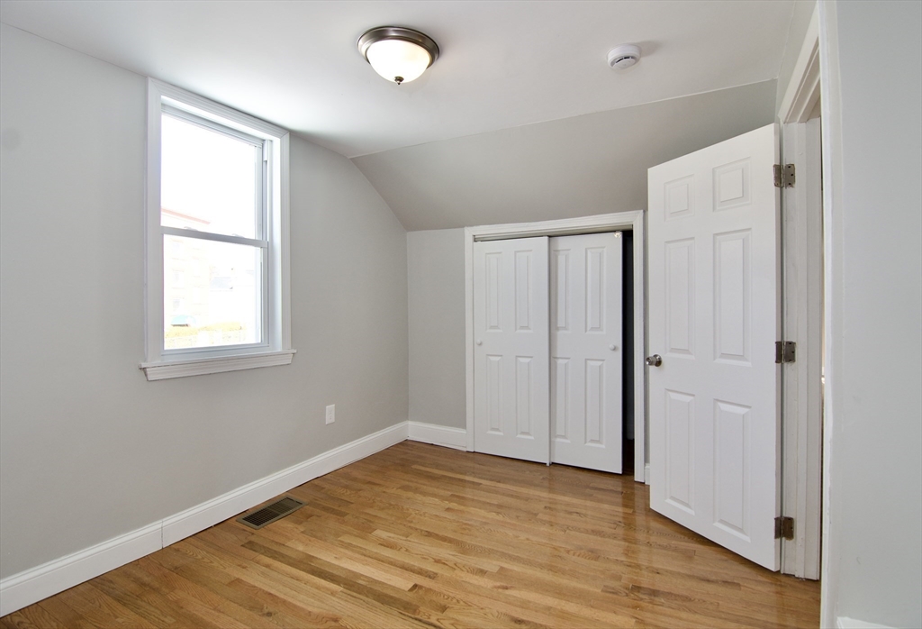 63 Bay Street Springfield, MA 01109 - Photo 26 of 35