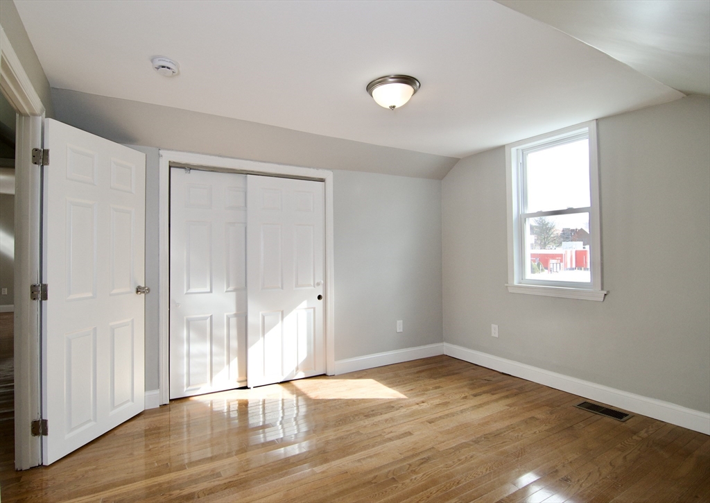 63 Bay Street Springfield, MA 01109 - Photo 33 of 35