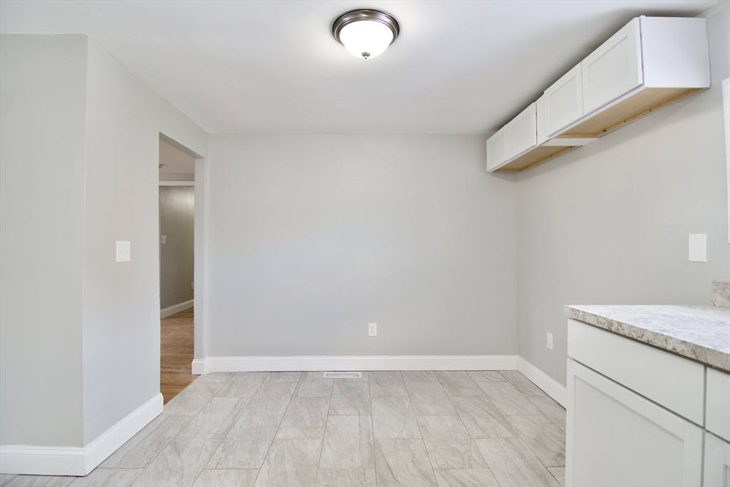 63 Bay Street Springfield, MA 01109 - Photo 10 of 35