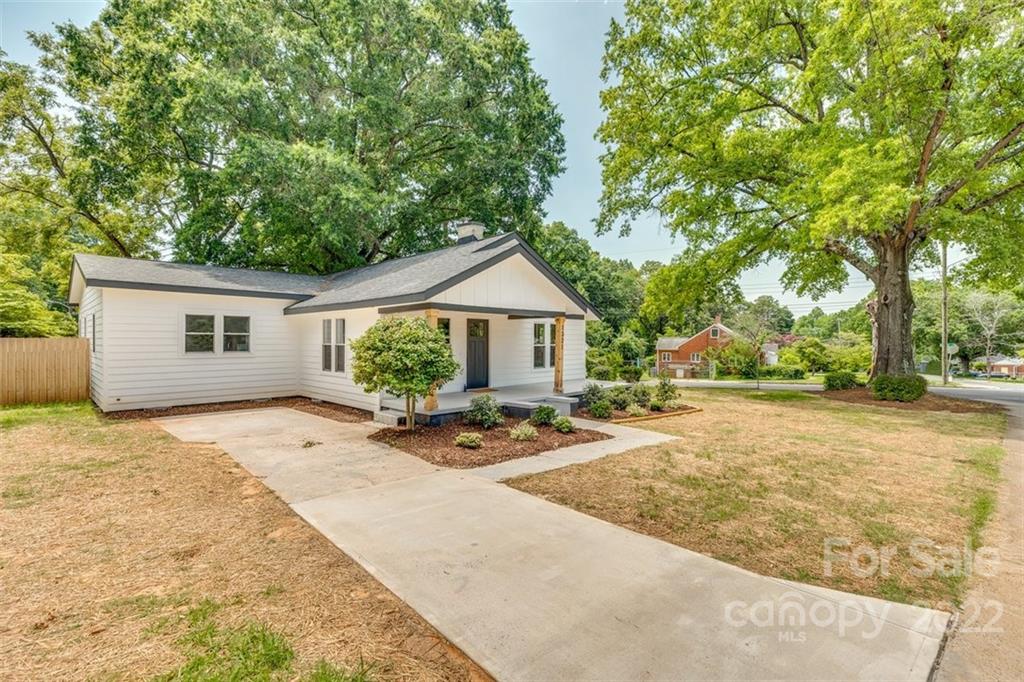 1321 Enderly Road Charlotte, NC 28208 - Photo 21 of 26 a view of a house with snow on the ground
