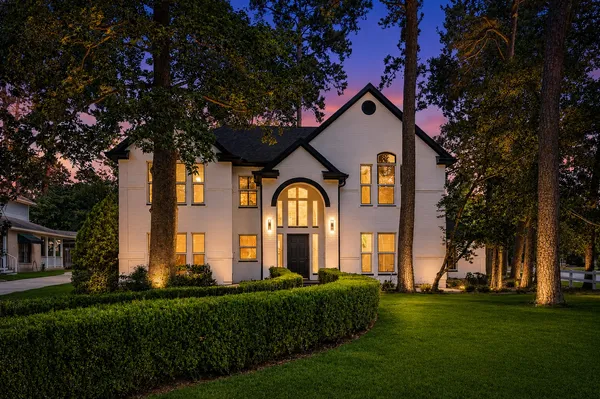 $499,000 | 523 Rampart Lane, Conroe, TX 77302