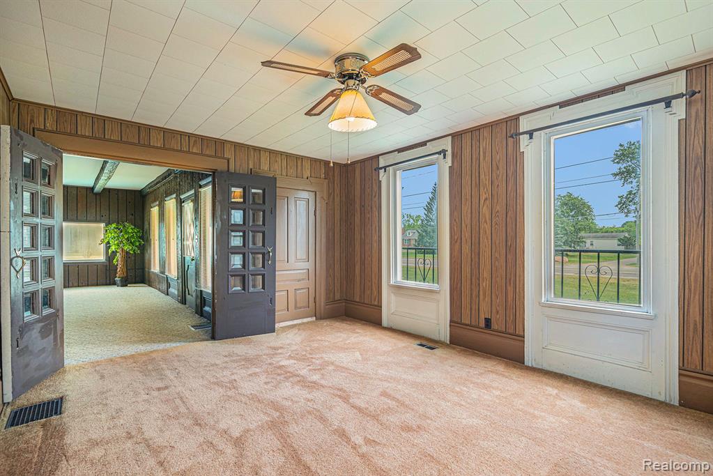 6438 Fenton Road Flint, MI 48507 - Photo 15 of 36