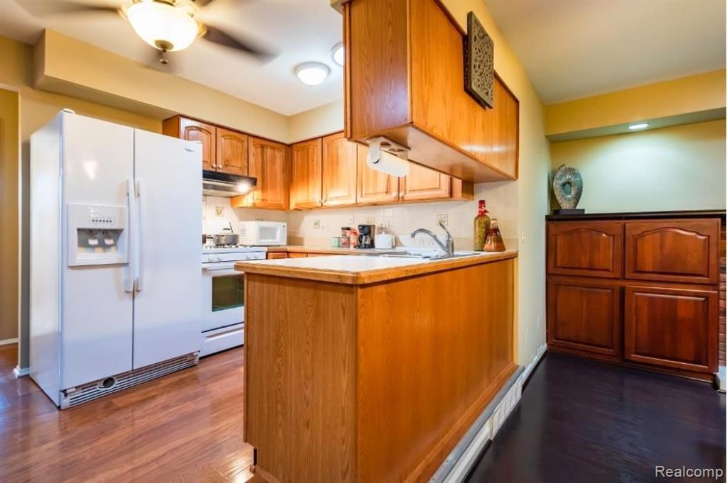 2260 Nixon Road Ann Arbor, MI 48105 - Photo 6 of 51