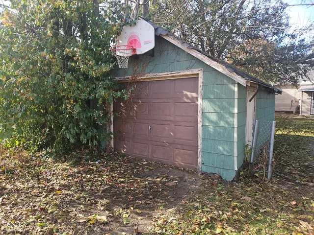 $39,999 | 1122 South 10th Street, Terre Haute, IN 47802