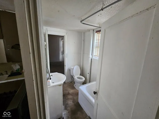 $39,999 | 1122 South 10th Street, Terre Haute, IN 47802