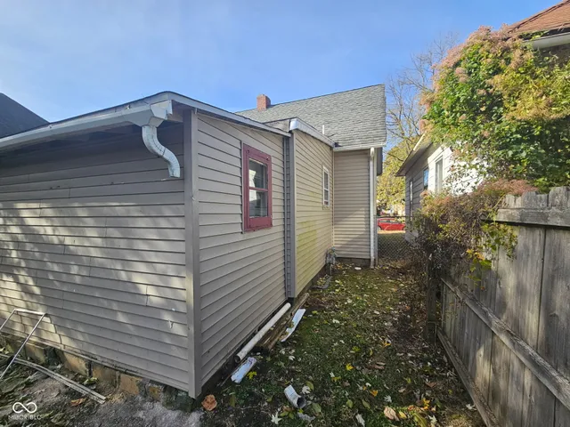 $39,999 | 1122 South 10th Street, Terre Haute, IN 47802