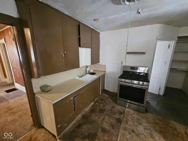 $39,999 | 1122 South 10th Street, Terre Haute, IN 47802