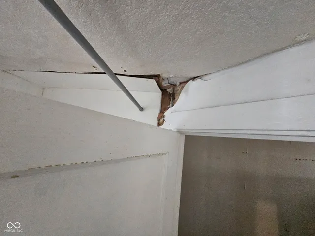 $39,999 | 1122 South 10th Street, Terre Haute, IN 47802