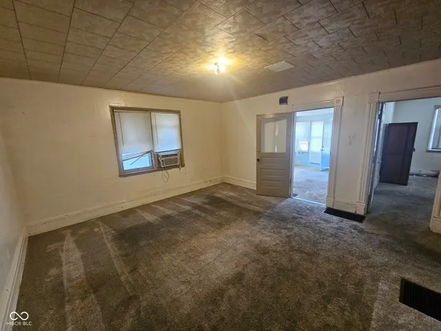 $39,999 | 1122 South 10th Street, Terre Haute, IN 47802