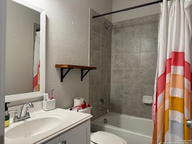 $2,395 | 4422 Tiger Run, San Antonio, TX 78217