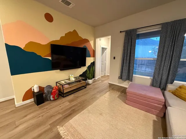 $2,395 | 4422 Tiger Run, San Antonio, TX 78217