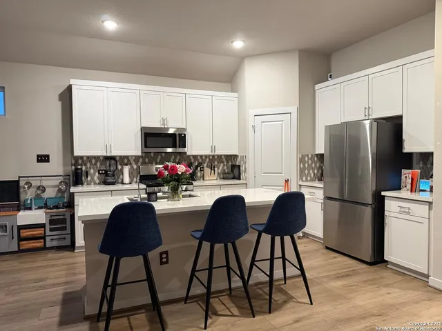 $2,395 | 4422 Tiger Run, San Antonio, TX 78217