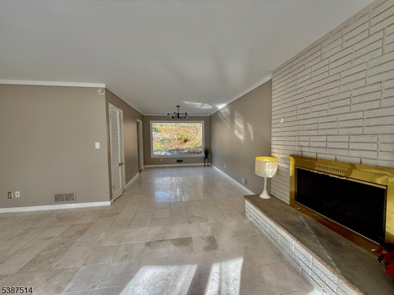 1450 Deer Path Mountainside, NJ 07092 - Photo 13 of 33