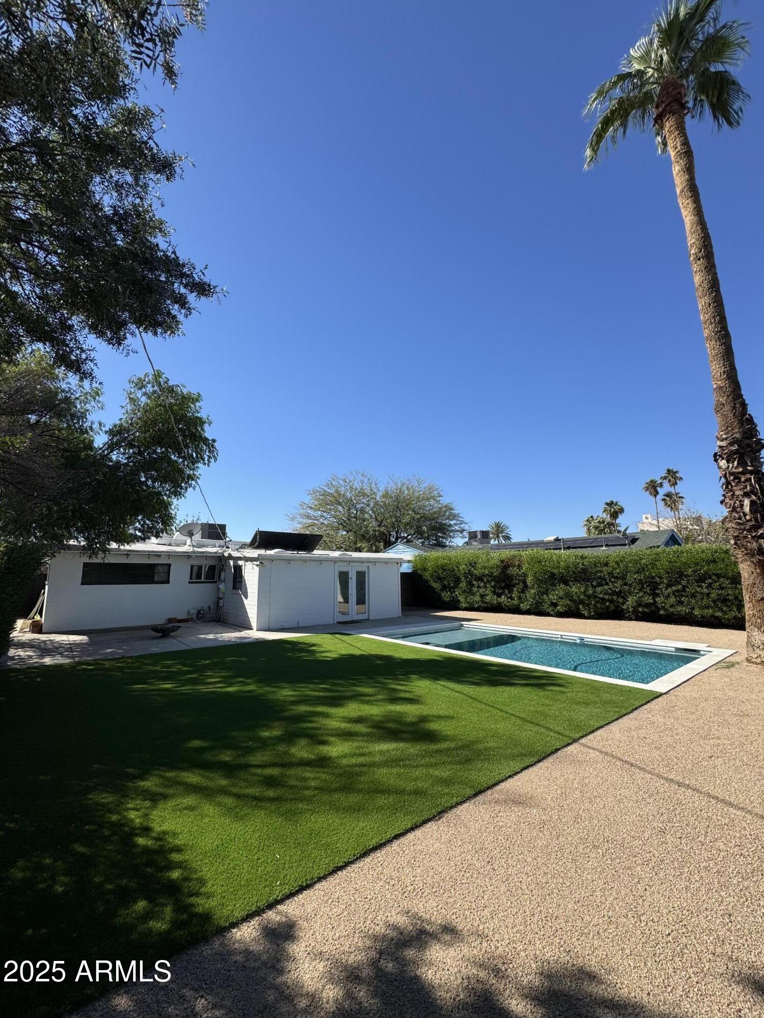 334 West Glenrosa Avenue Phoenix, AZ 85013 - Photo 8 of 9 a view of a park with large trees