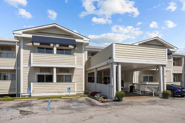 $164,500 | 602 West Fort Macon Road, Unit 135, Atlantic Beach, NC 28512