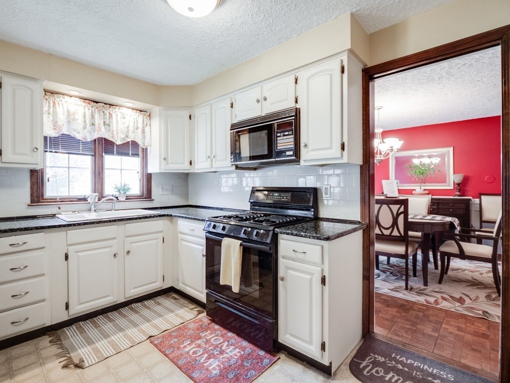97 Arbor Road Lowell, MA 01852 - Photo 5 of 42 Gallery Image 5