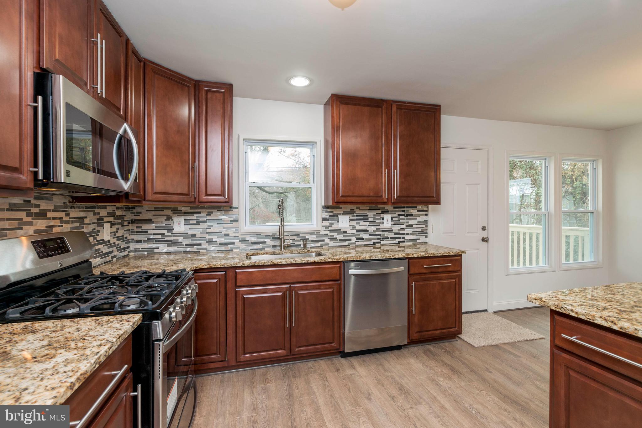 3713 Coronado Road Baltimore, MD 21244 - Photo 11 of 28 Kitchen