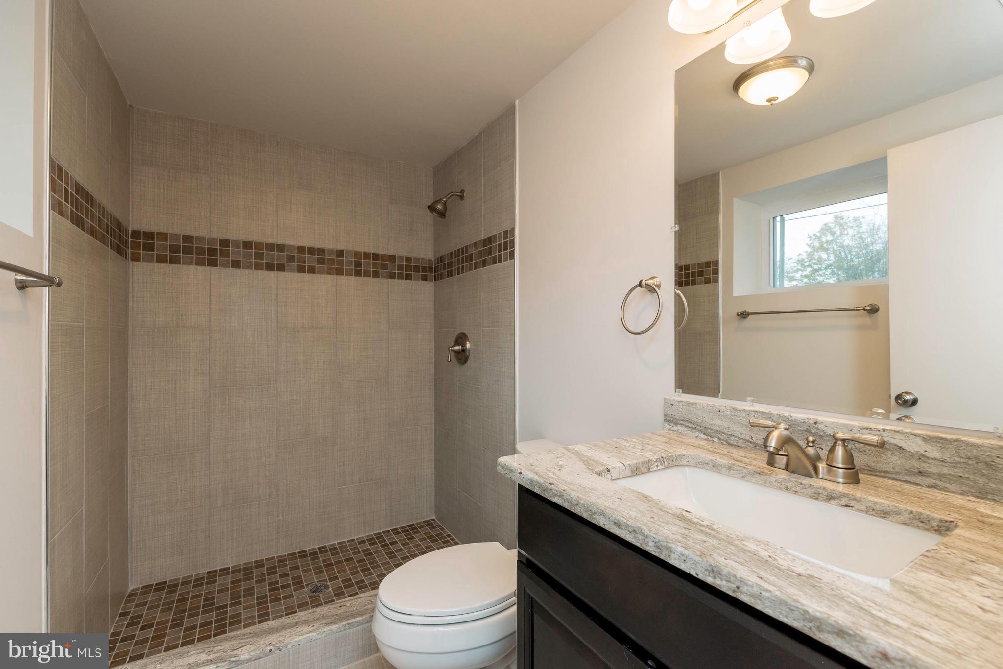 3713 Coronado Road Baltimore, MD 21244 - Photo 22 of 28 Bath