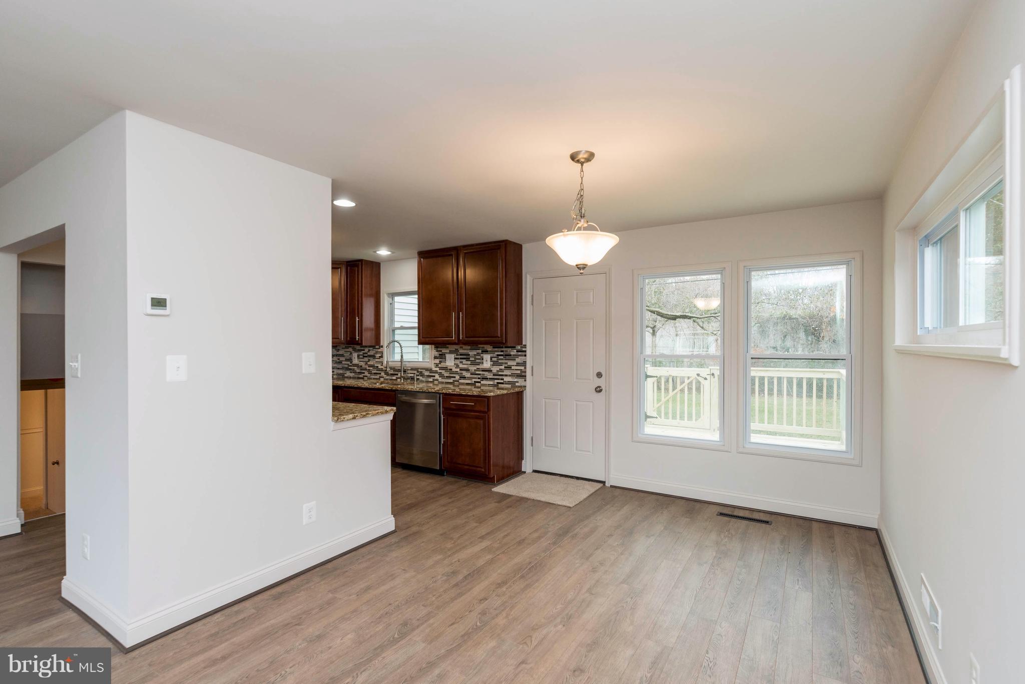 3713 Coronado Road Baltimore, MD 21244 - Photo 5 of 28 Dining Room