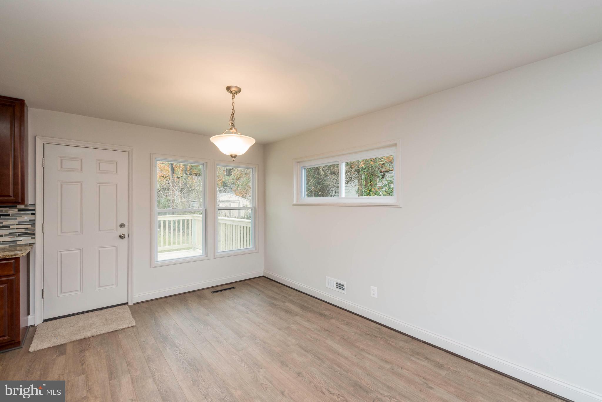 3713 Coronado Road Baltimore, MD 21244 - Photo 6 of 28 Dining Room
