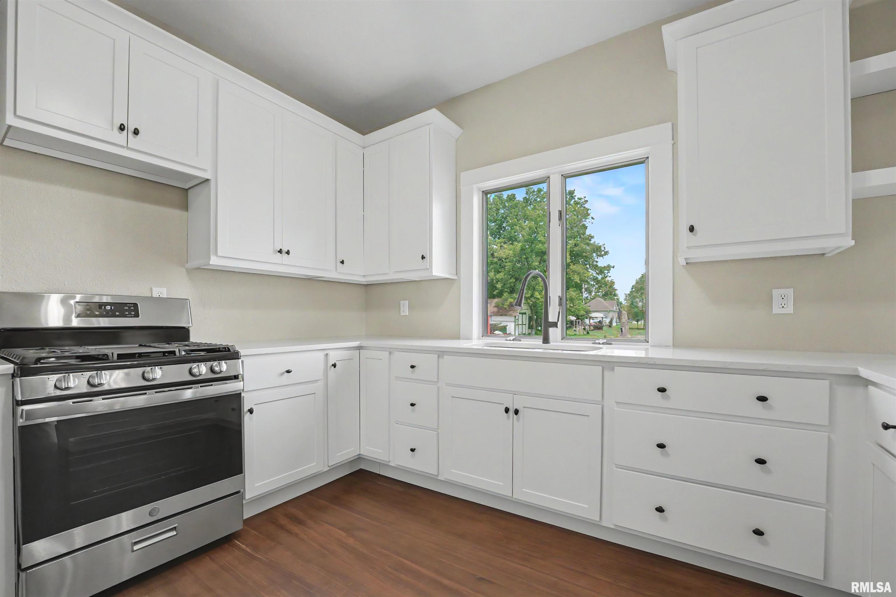 301 South Main Street Armington, IL 61721 - Photo 9 of 25