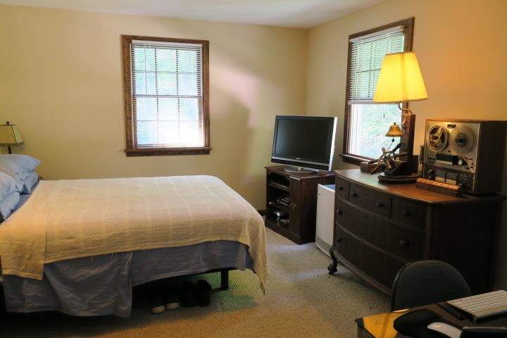 16 Pine Grove Road Exeter, NH 03833 - Photo 14 of 21