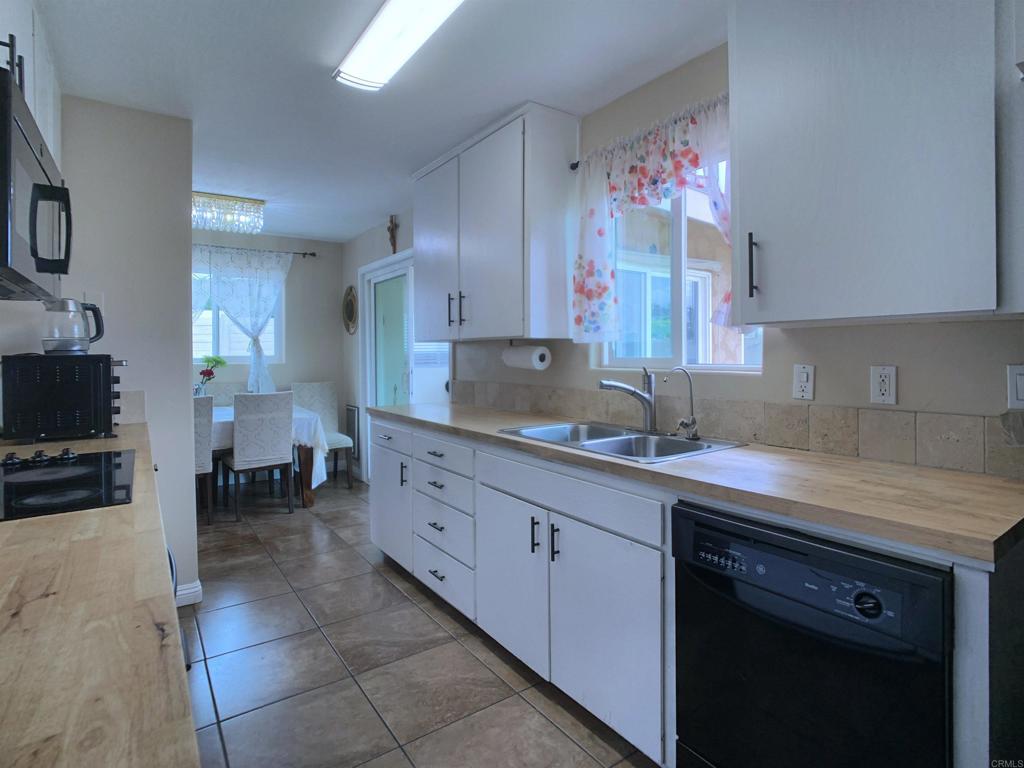 9104 Northcote Road Santee, CA 92071 - Photo 15 of 25