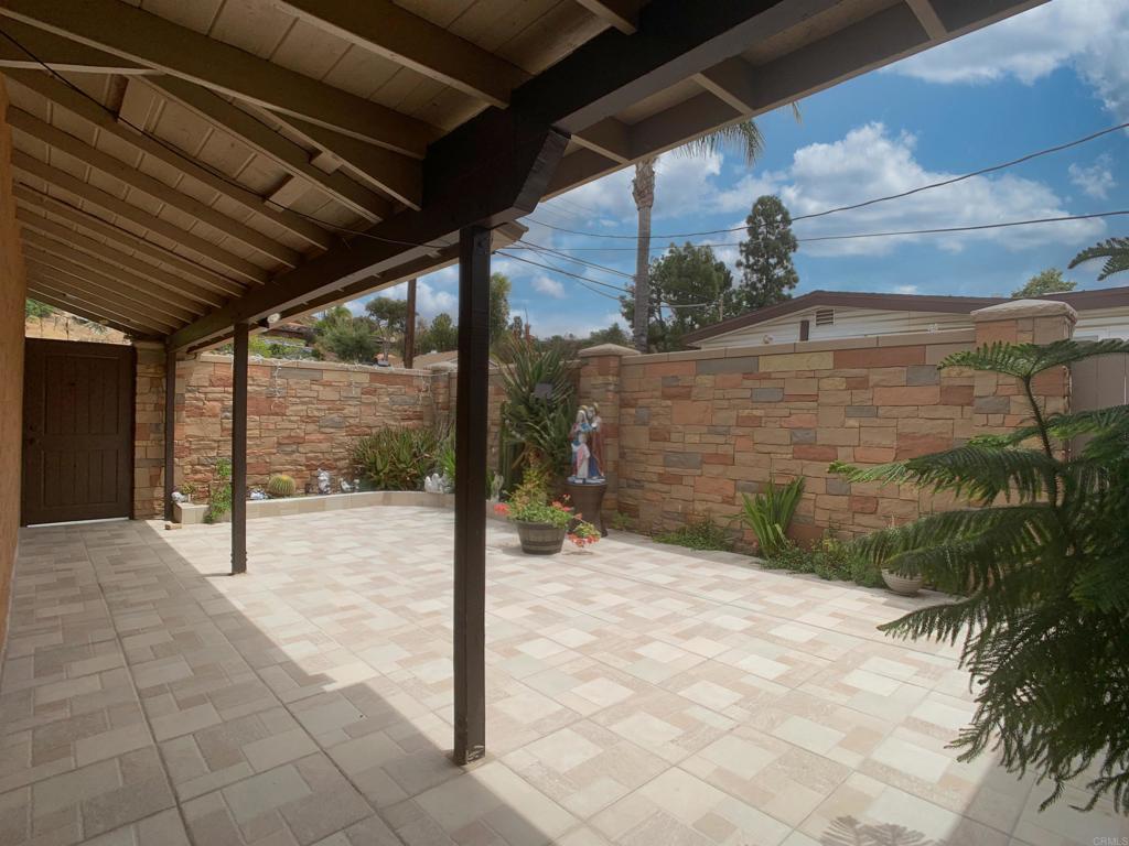 9104 Northcote Road Santee, CA 92071 - Photo 2 of 25