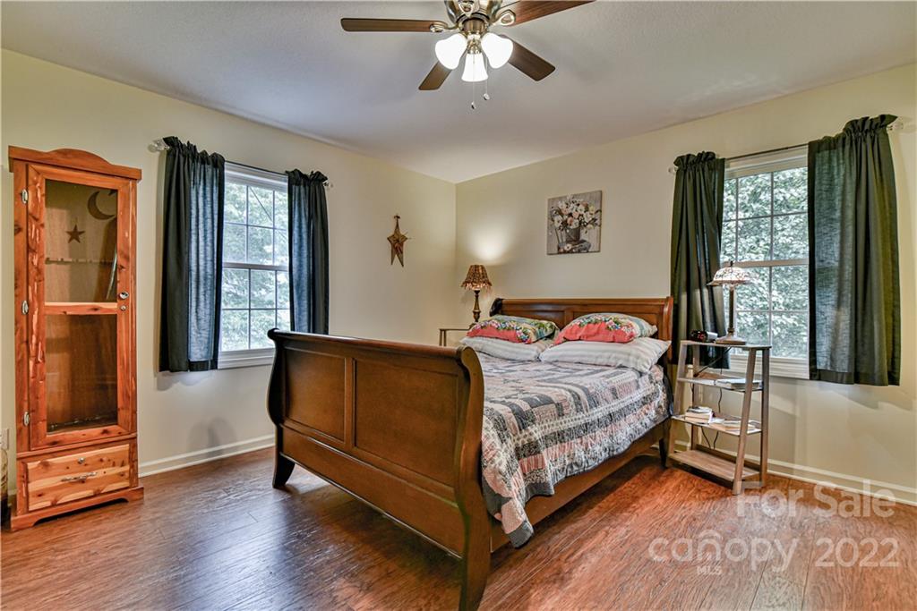 1301 Alexander Road Leicester, NC 28748 - Photo 23 of 32 Gallery Image 23
