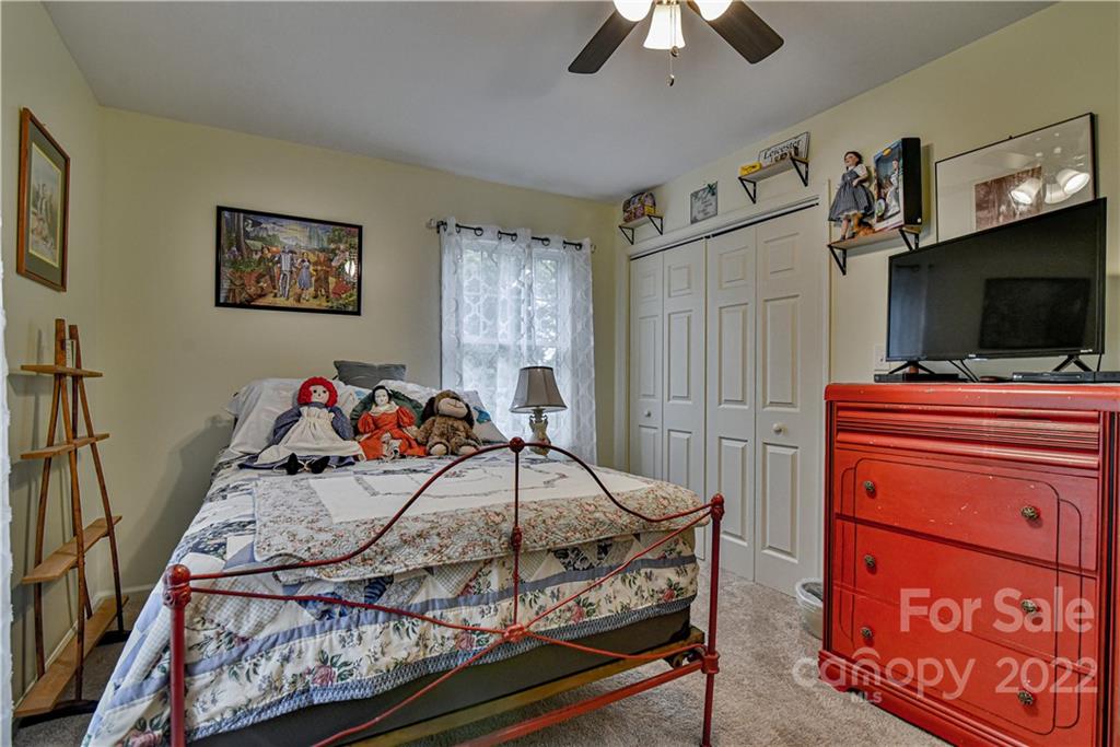 1301 Alexander Road Leicester, NC 28748 - Photo 28 of 32 Gallery Image 28