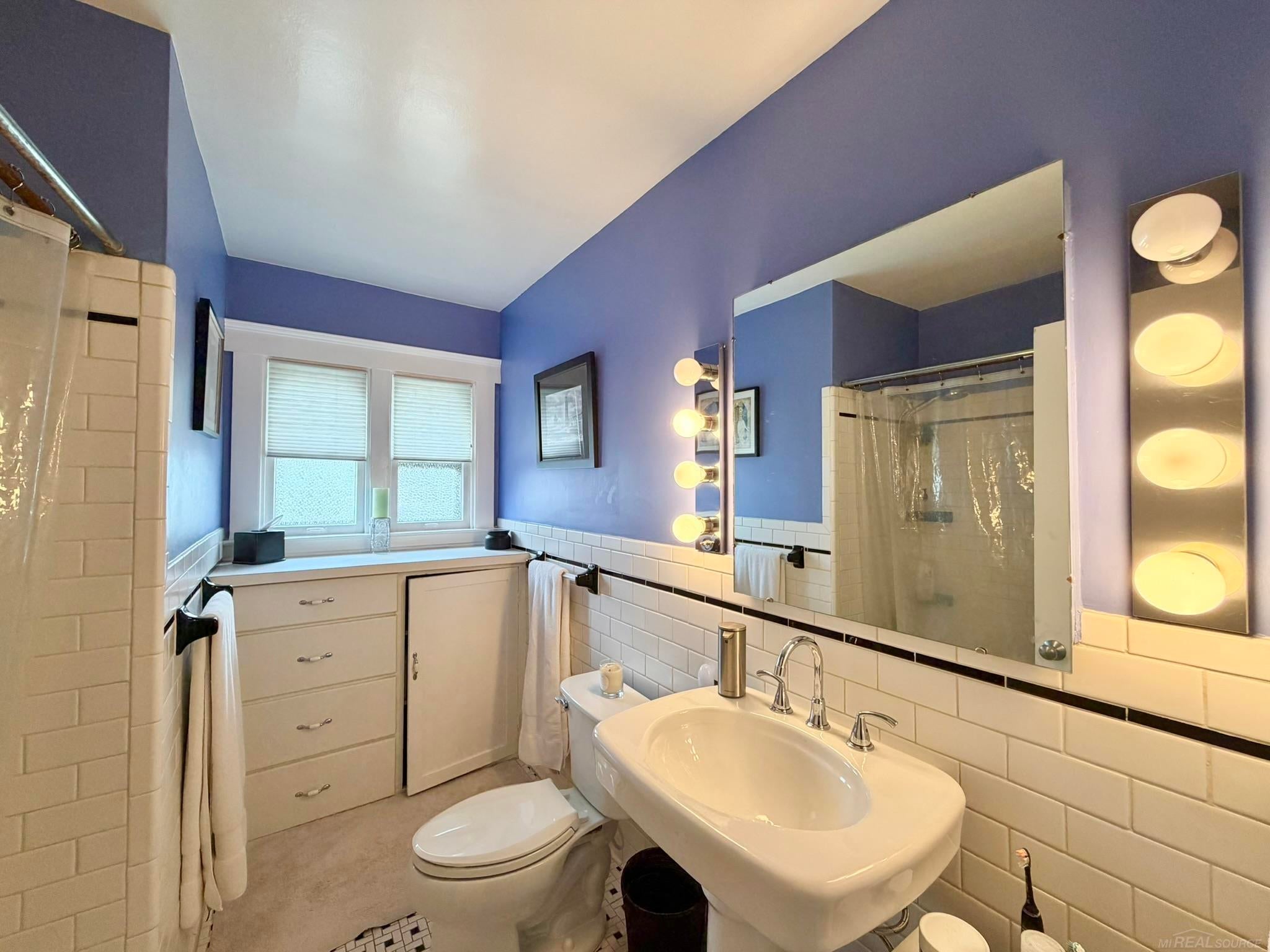 1622 Crooks Road, Unit 1622 Royal Oak, MI 48067 - Photo 17 of 30 Gallery Image 17