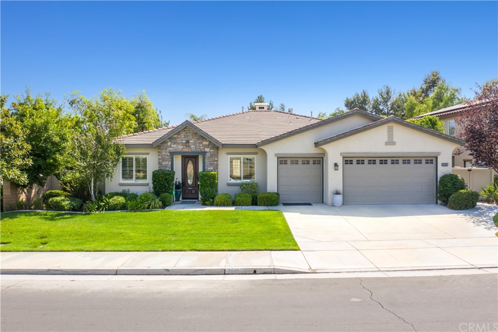 32499 Castle Court Temecula, CA 92592 - Photo 1 of 1