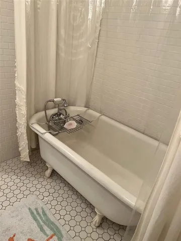 $7,400 | 1626 New Point Comfort Road, Englewood, FL 34223