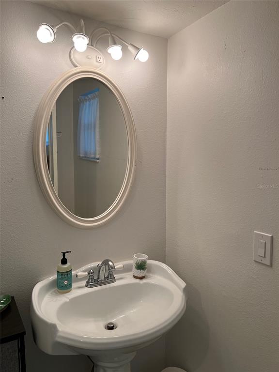 1626 New Point Comfort Road Englewood, FL 34223 - Photo 26 of 43