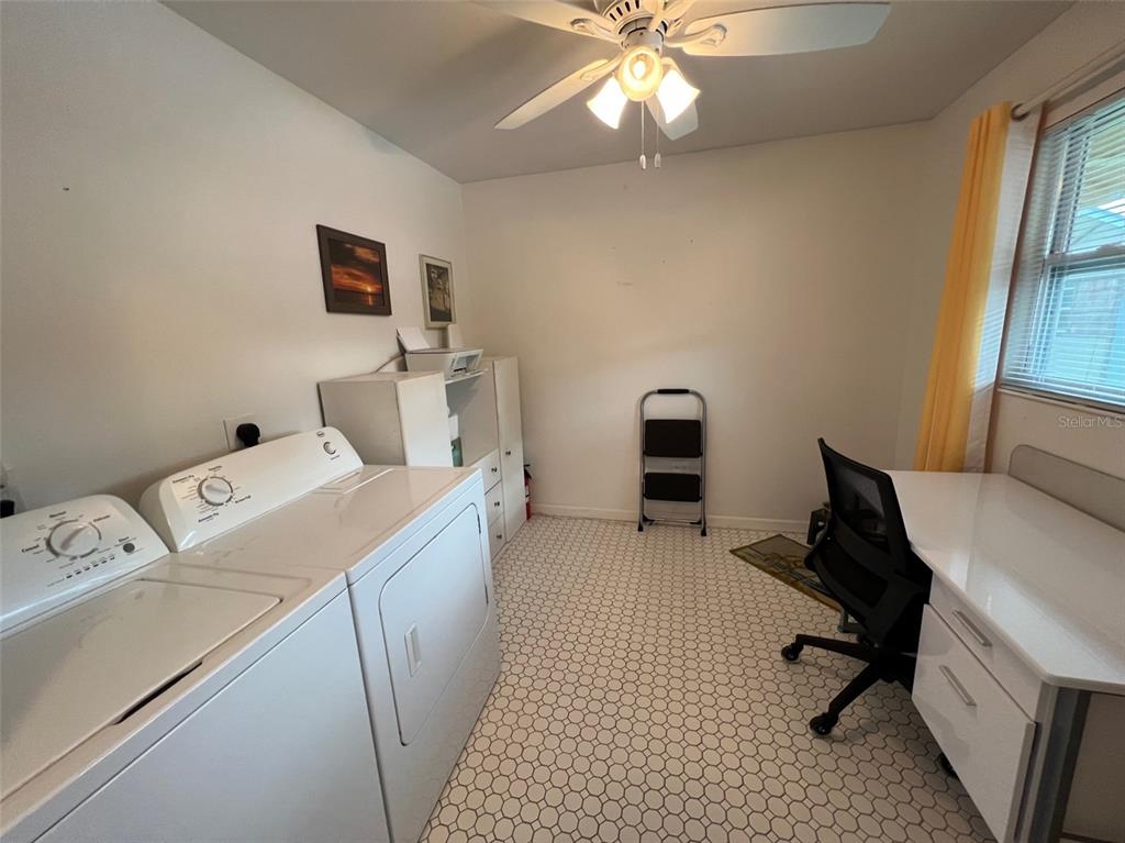 1626 New Point Comfort Road Englewood, FL 34223 - Photo 38 of 43