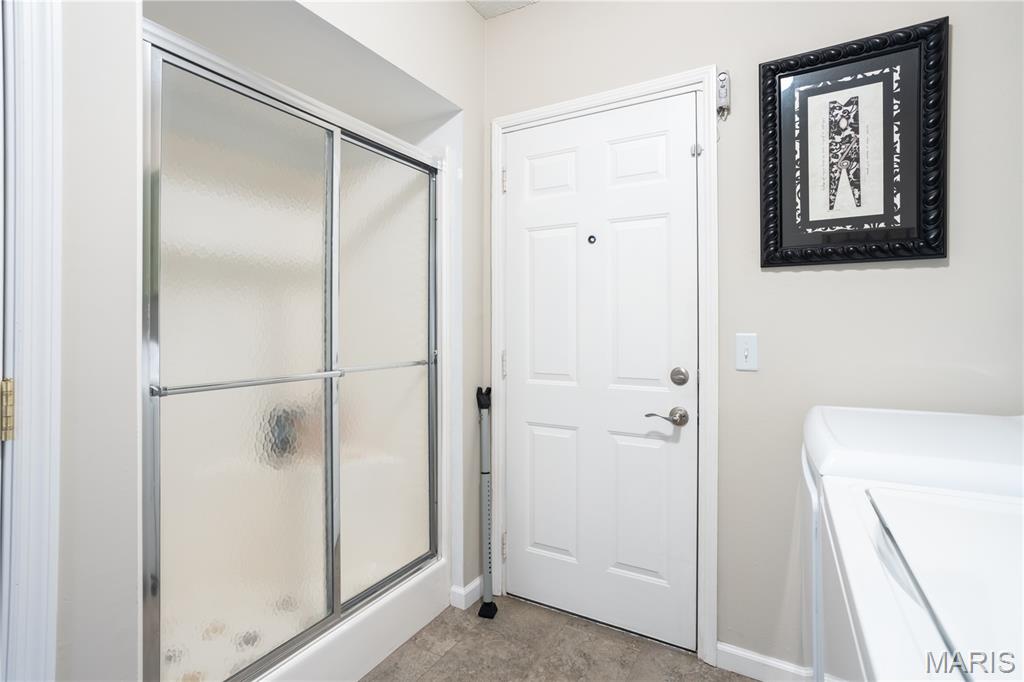 5556 Milburn Road Oakville, MO 63129 - Photo 15 of 45