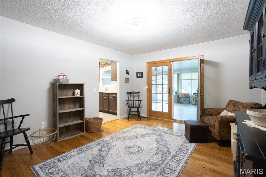 5556 Milburn Road Oakville, MO 63129 - Photo 19 of 45