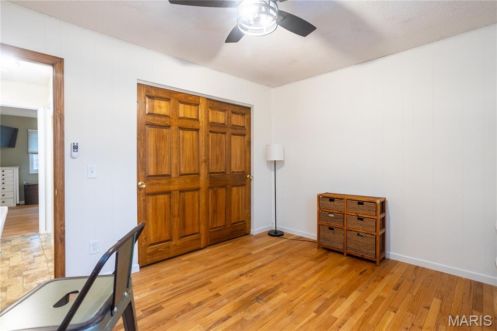 5556 Milburn Road Oakville, MO 63129 - Photo 24 of 45