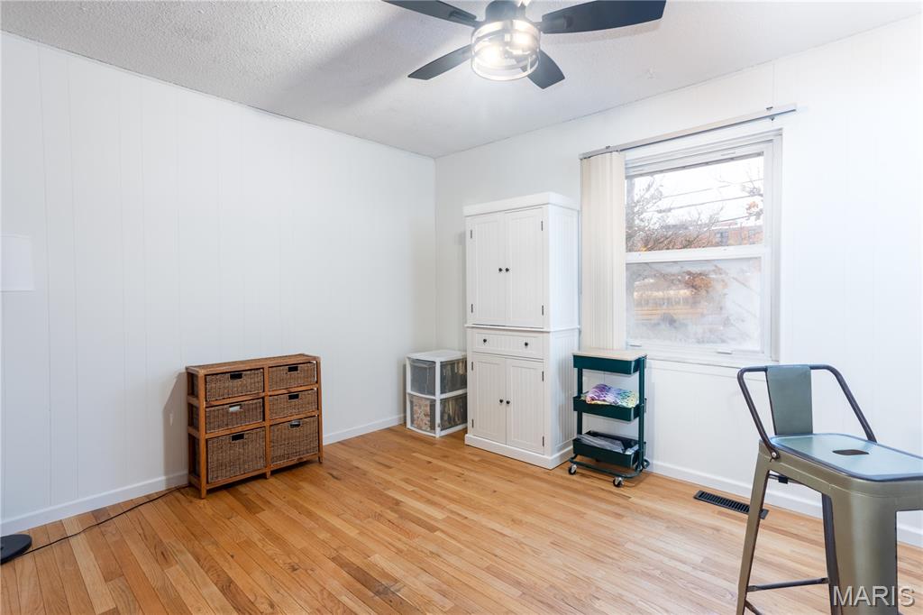 5556 Milburn Road Oakville, MO 63129 - Photo 25 of 45