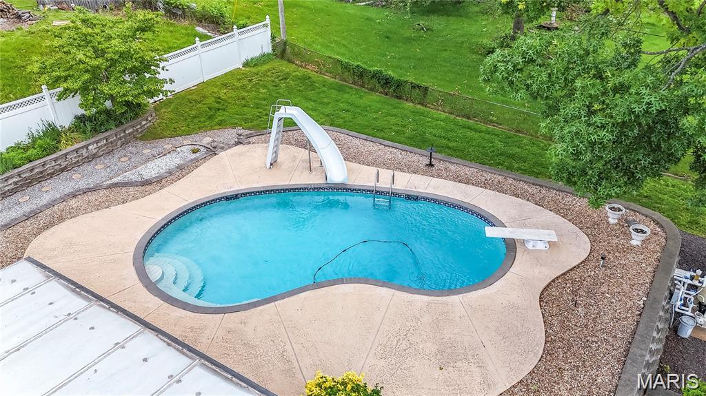 5556 Milburn Road Oakville, MO 63129 - Photo 34 of 45