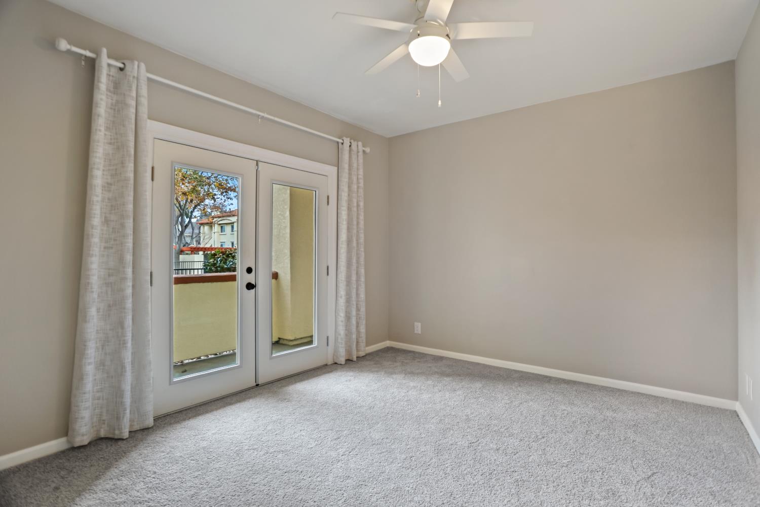 6986 Stagecoach Road, Unit B Dublin, CA 94568 - Photo 23 of 28 an empty room with closet area