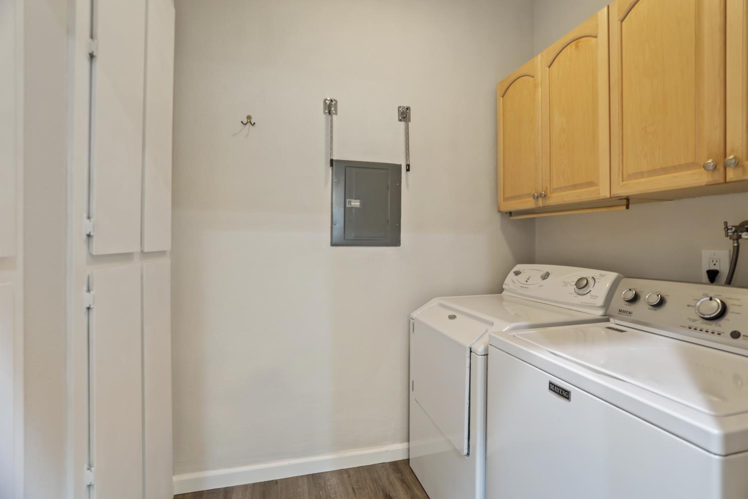 6986 Stagecoach Road, Unit B Dublin, CA 94568 - Photo 24 of 28 a utility room with dryer and washer