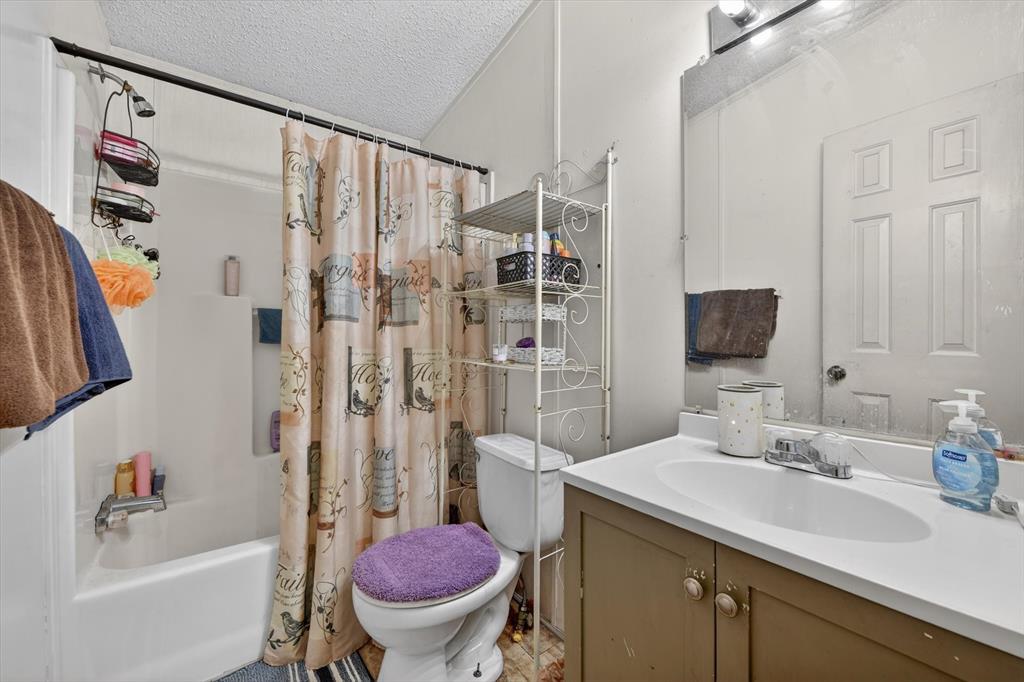 245 Ross Lane Springtown, TX 76082 - Photo 15 of 26