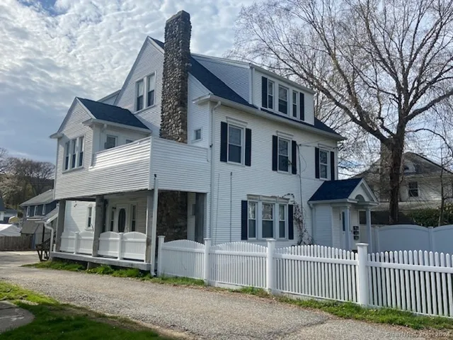 $2,100 | 279 Wakelee Avenue, Ansonia, CT 06401