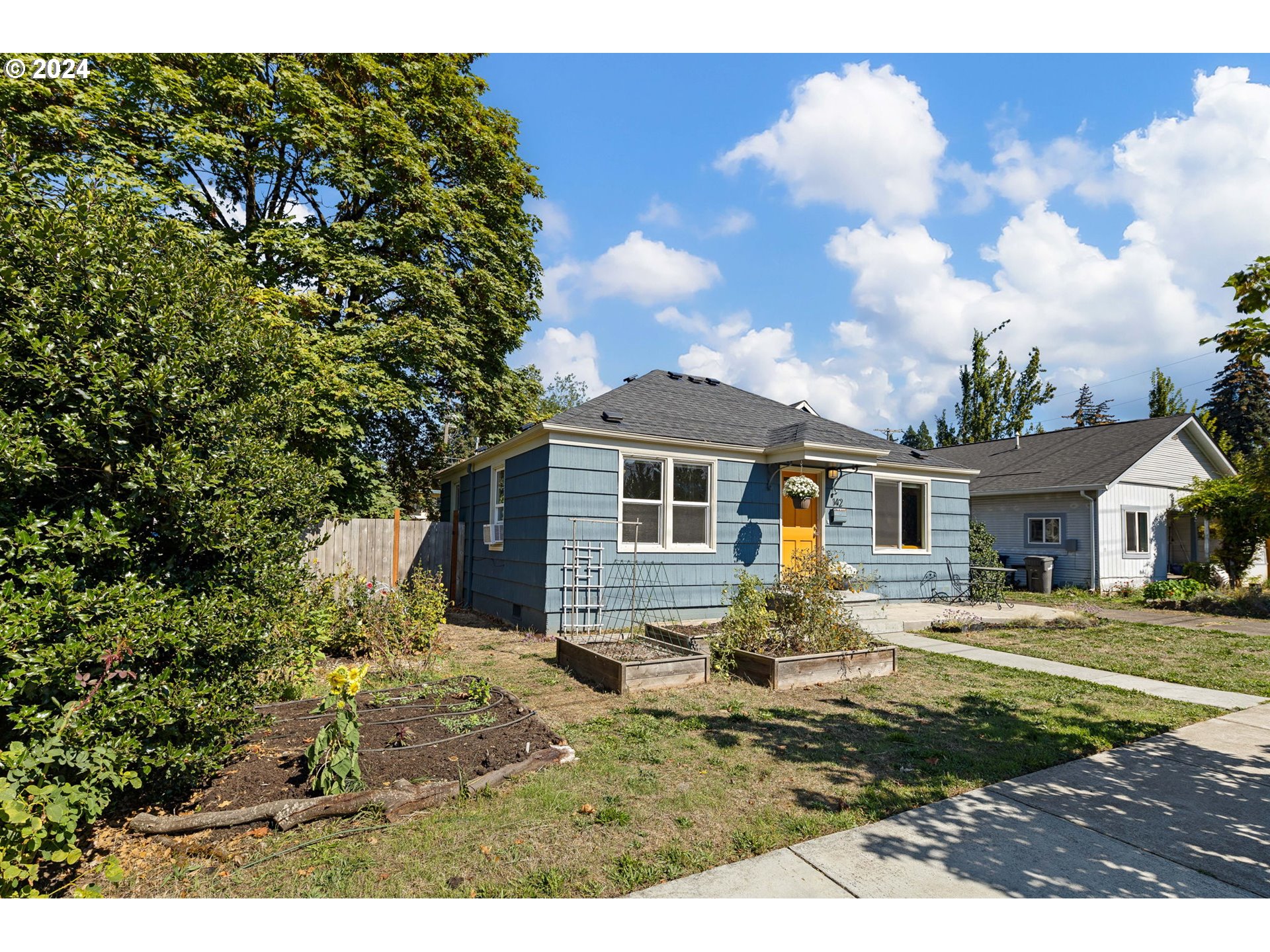 142 E Street Springfield, OR 97477 - Photo 41 of 48