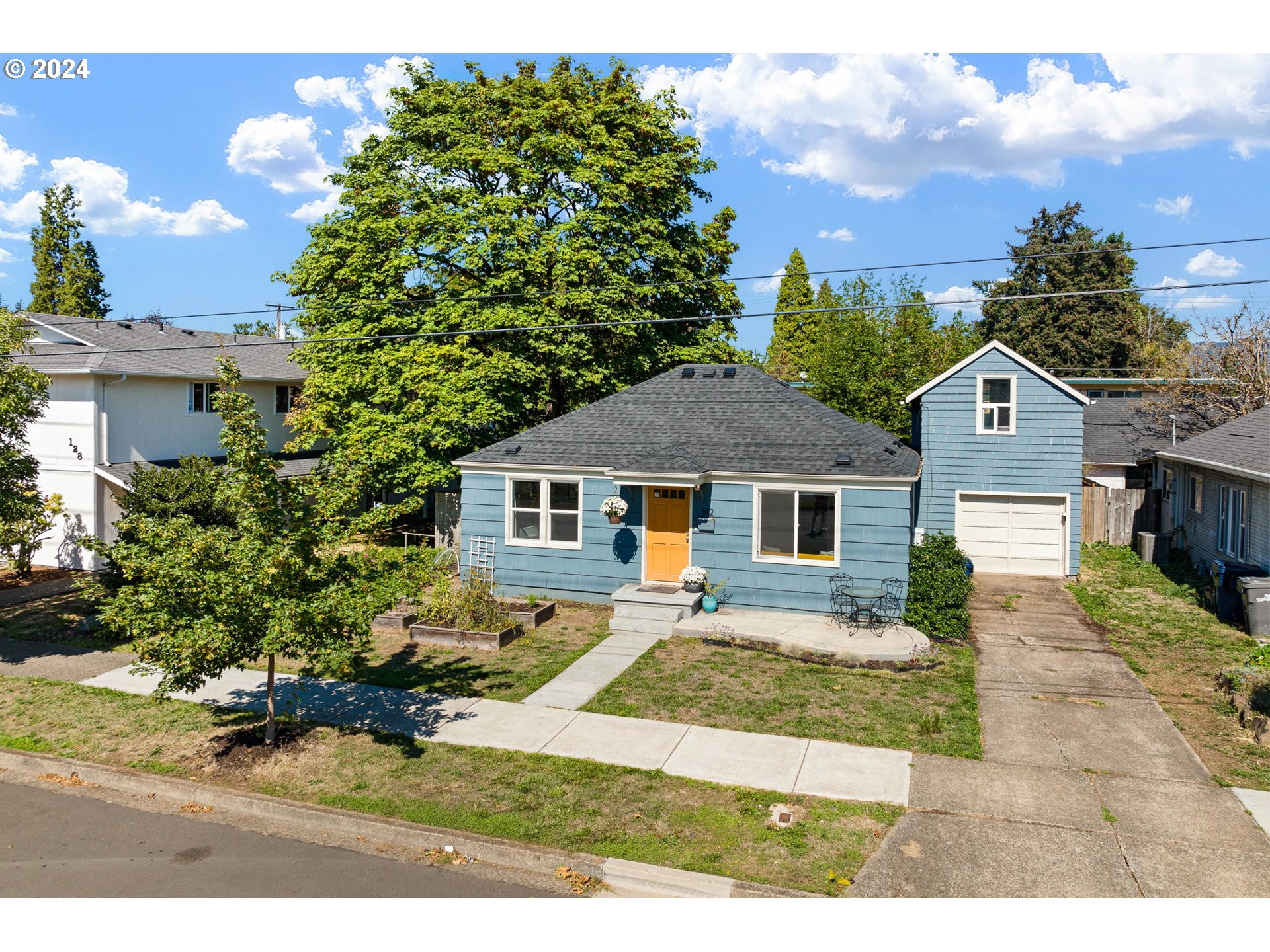 142 E Street Springfield, OR 97477 - Photo 45 of 48