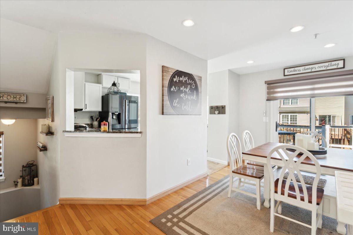 262 Arcadia Shores Circle Odenton, MD 21113 - Photo 11 of 37 a workspace with furniture and window